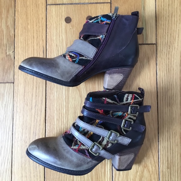 Spring Step L’Artiste Redding Buckle Booties - Picture 10 of 13